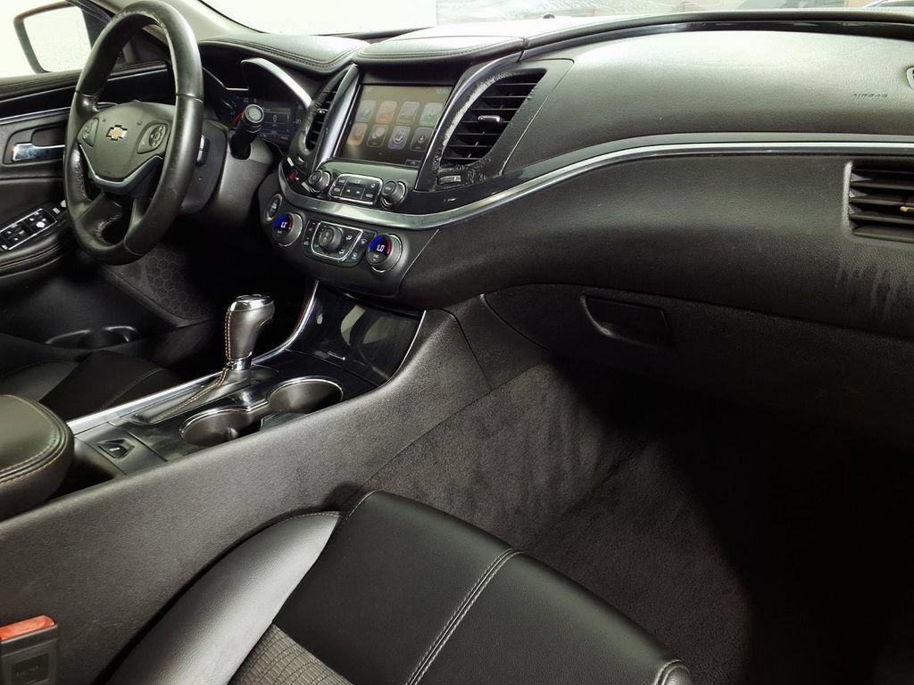 Used 2018 Chevrolet Impala LT FWD image 14
