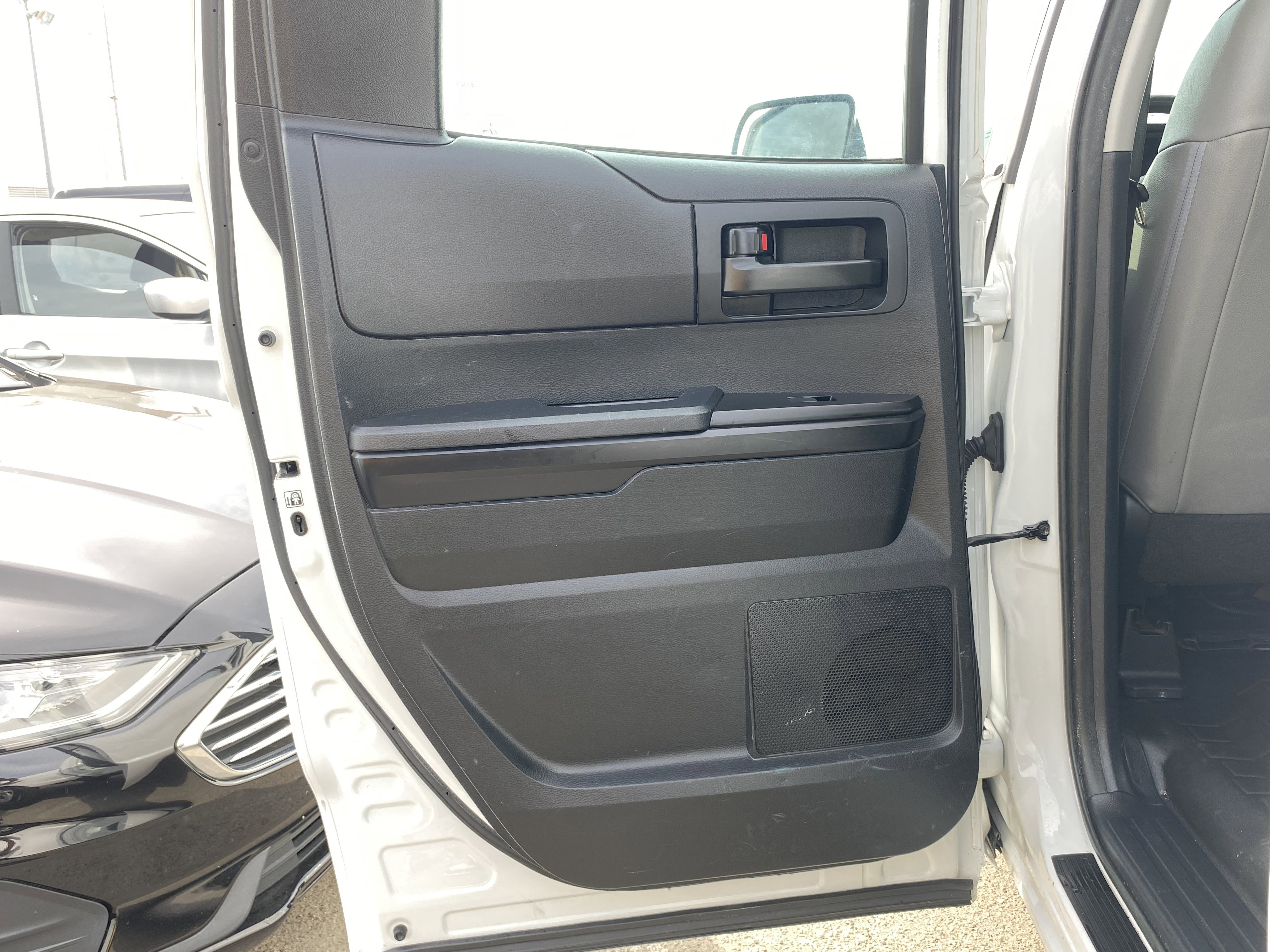 Used 2017 Toyota Tundra SR image 16