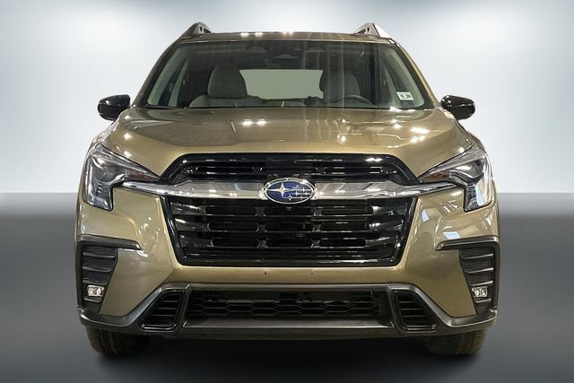 Used 2025 Subaru Ascent Limited AWD/4WD image 2