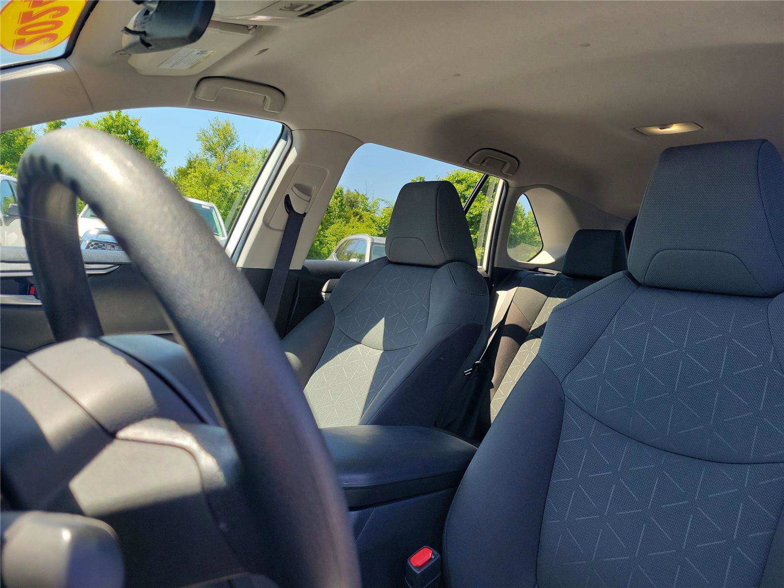Used 2024 Toyota RAV4 XLE FWD image 16