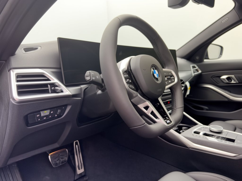 New 2026 BMW 330i xDrive Sedan AWD/4WD image 4