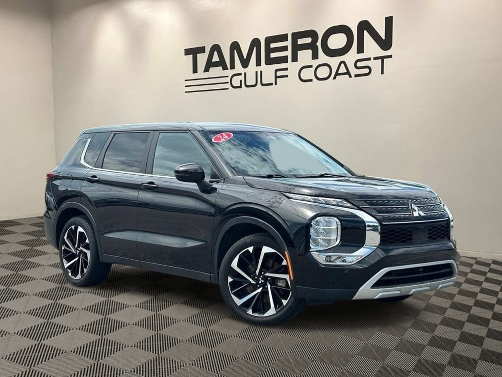 Used 2024 Mitsubishi Outlander SE