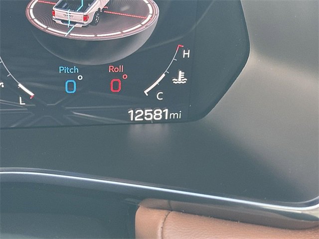 Used 2024 GMC Canyon AT4 w/ Canyon Safety Plus Package image 11