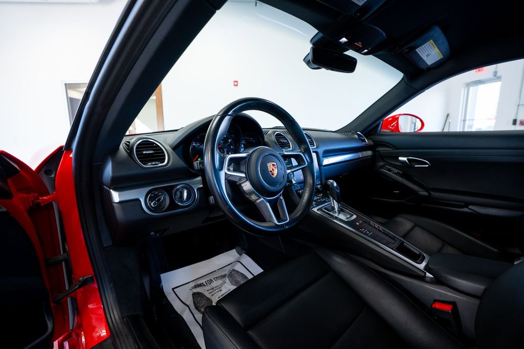 Used 2019 Porsche 718 Cayman RWD image 27