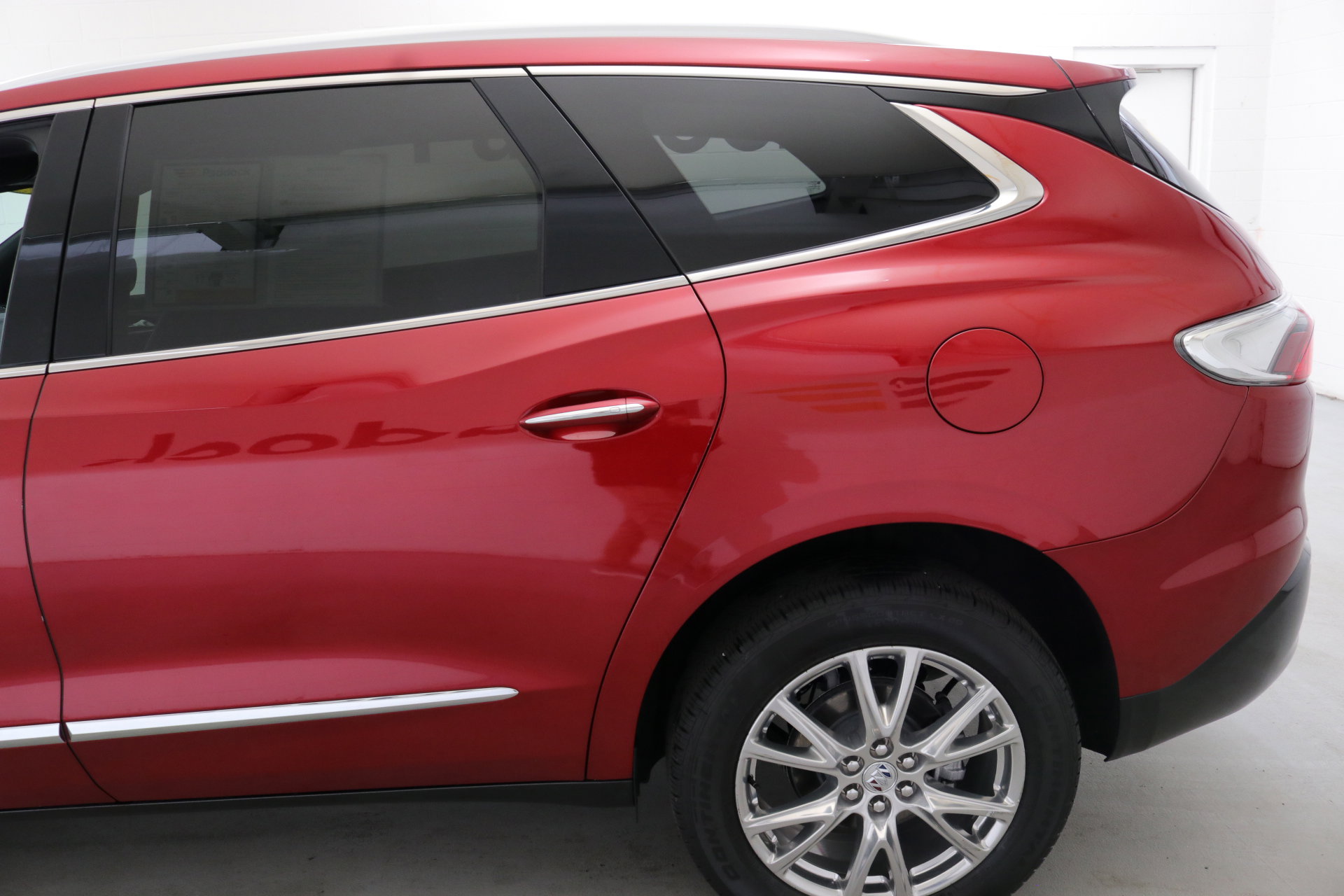 Used 2023 Buick Enclave Essence w/ Experience Buick Package image 5