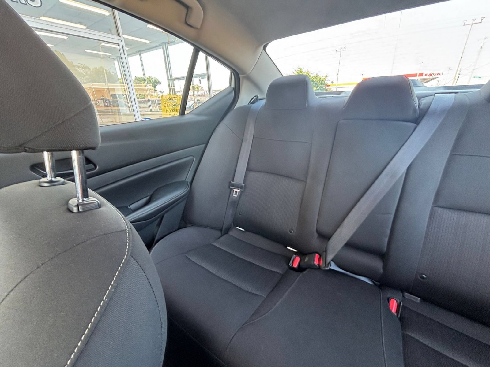 Used 2025 Nissan Altima 2.5 SV FWD image 39