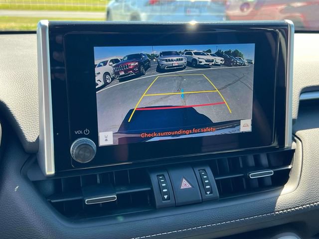 Used 2023 Toyota RAV4 XLE Premium AWD/4WD image 15