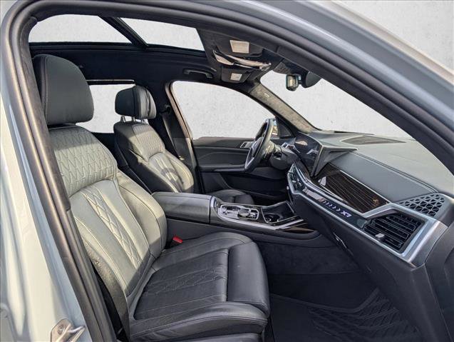 Used 2024 BMW X7 xDrive40i w/ M Sport Package image 23