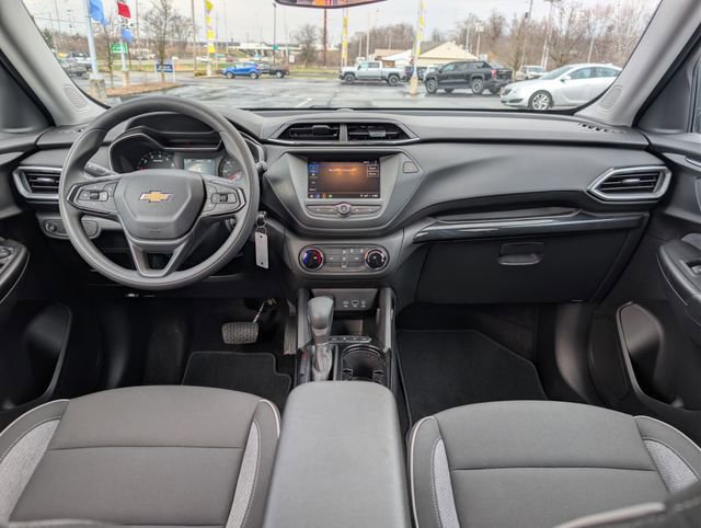 Used 2023 Chevrolet TrailBlazer LS image 11