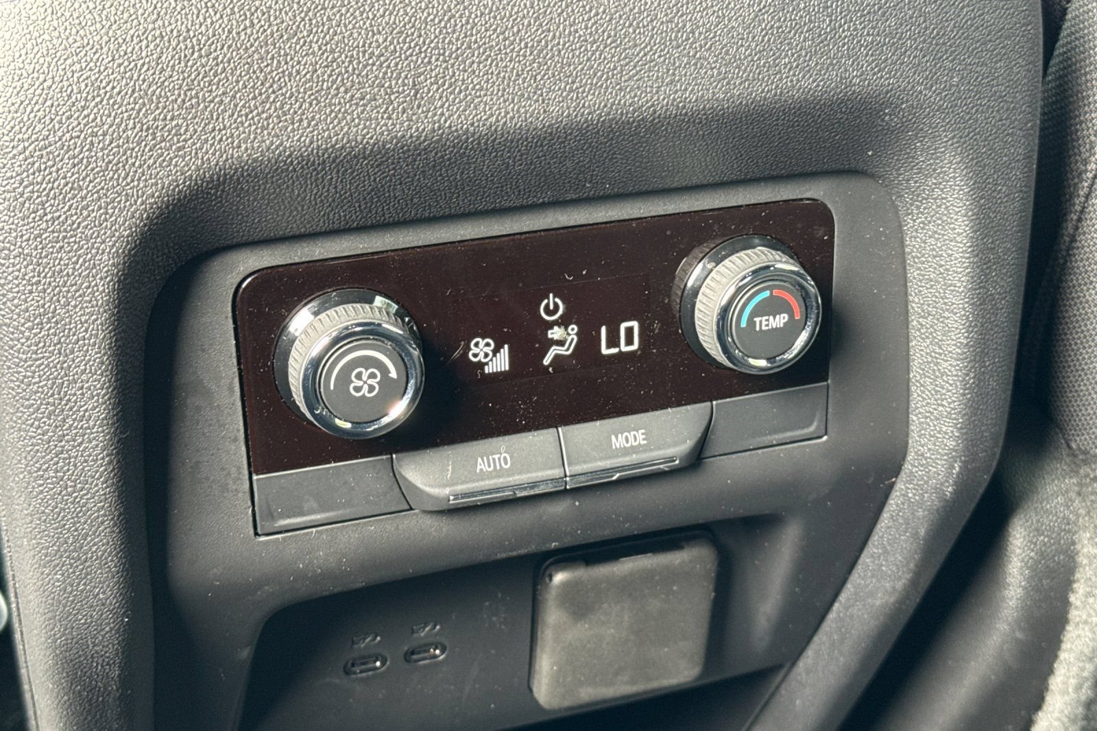 Used 2026 Chevrolet Traverse LT w/ Enhanced Driving Package AWD/4WD image 40