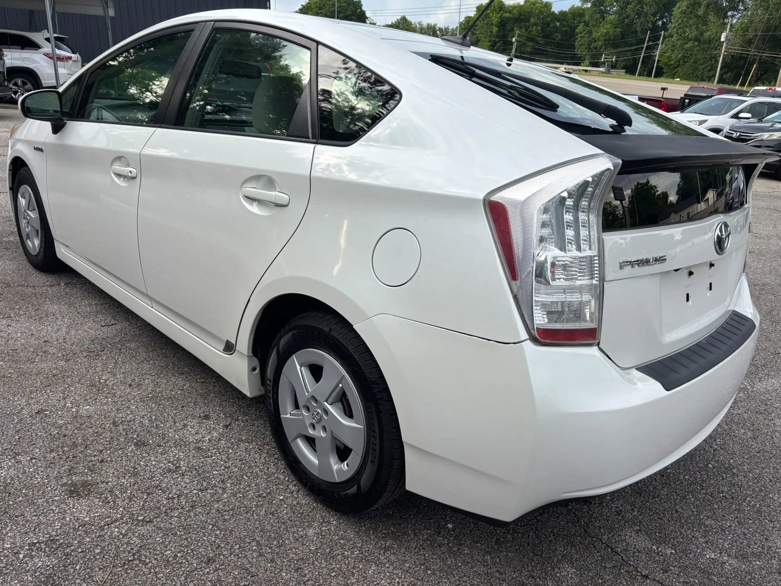 Used 2011 Toyota Prius Three w/ Solar Roof Pkg FWD image 5
