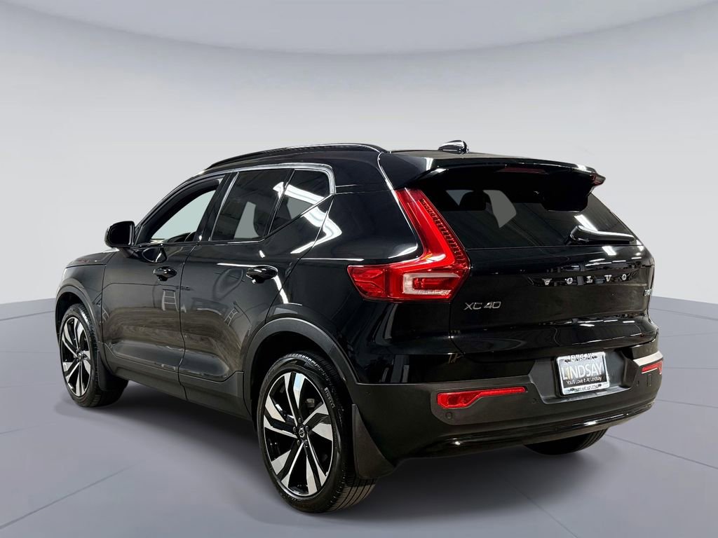 Used 2024 Volvo XC40 B5 Ultimate w/ Protection Package Premier AWD/4WD image 12