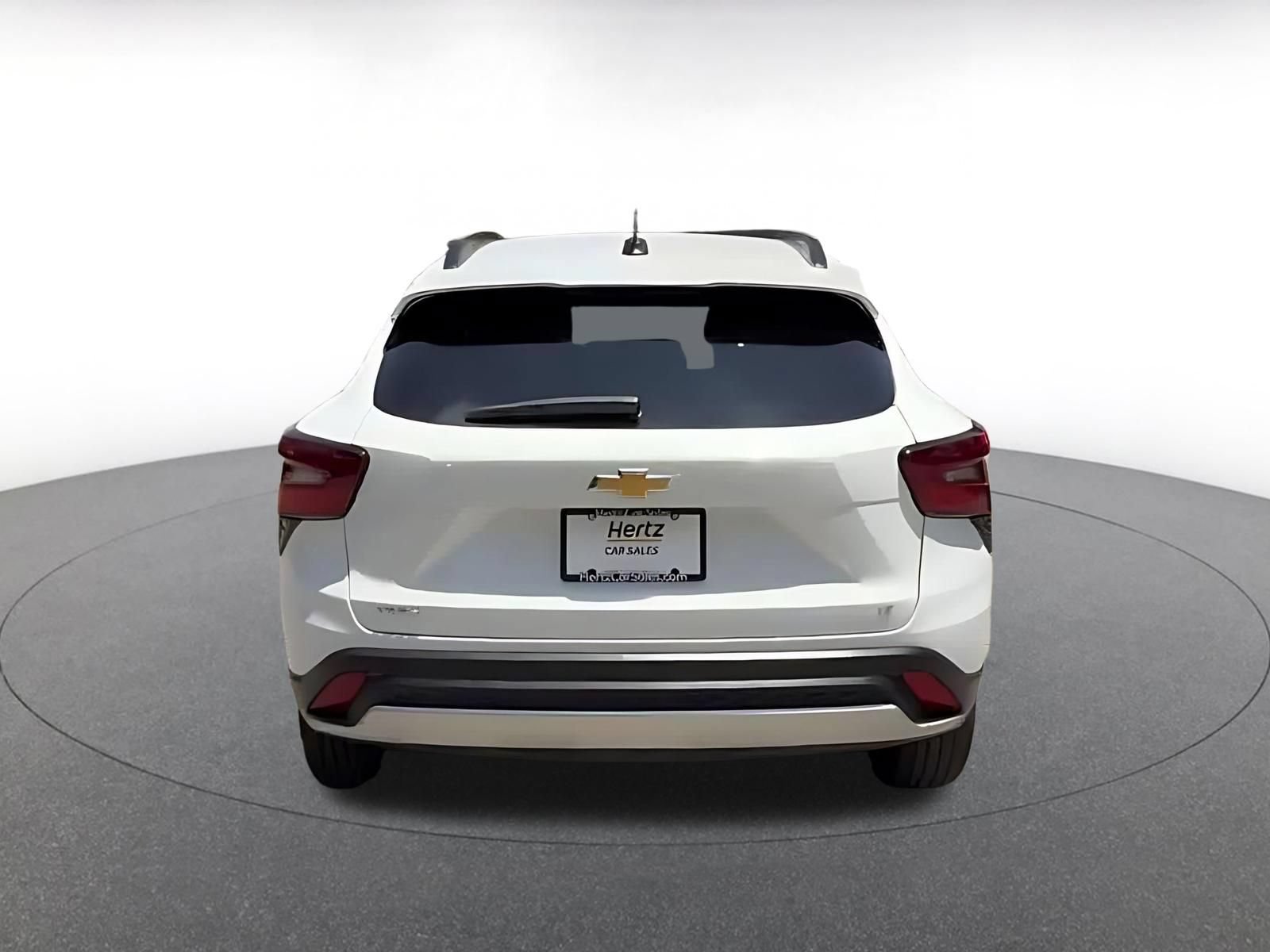 Used 2025 Chevrolet Trax LT FWD image 12