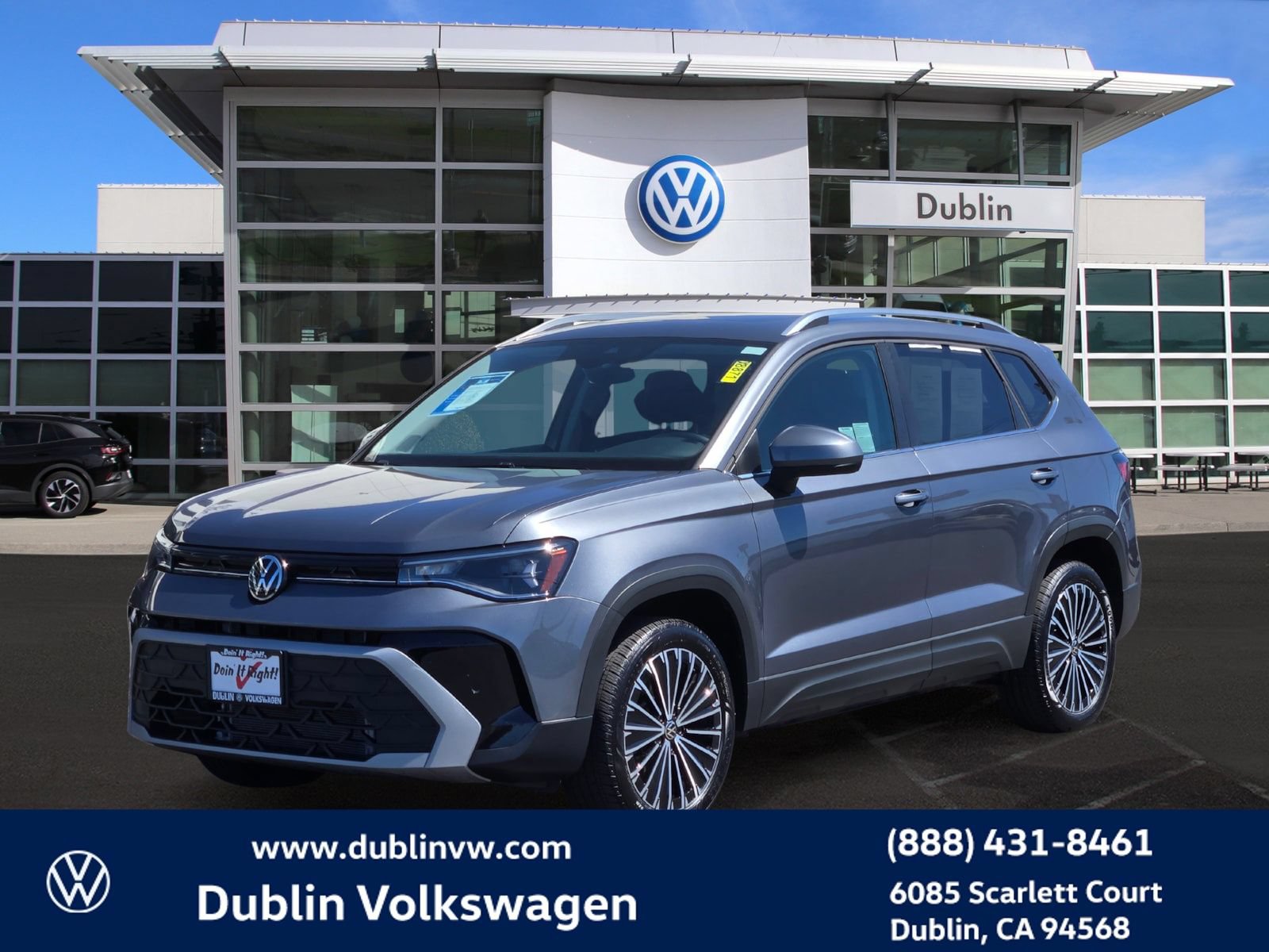 Certified 2025 Volkswagen Taos SE w/ Panoramic Sunroof Package FWD image 8