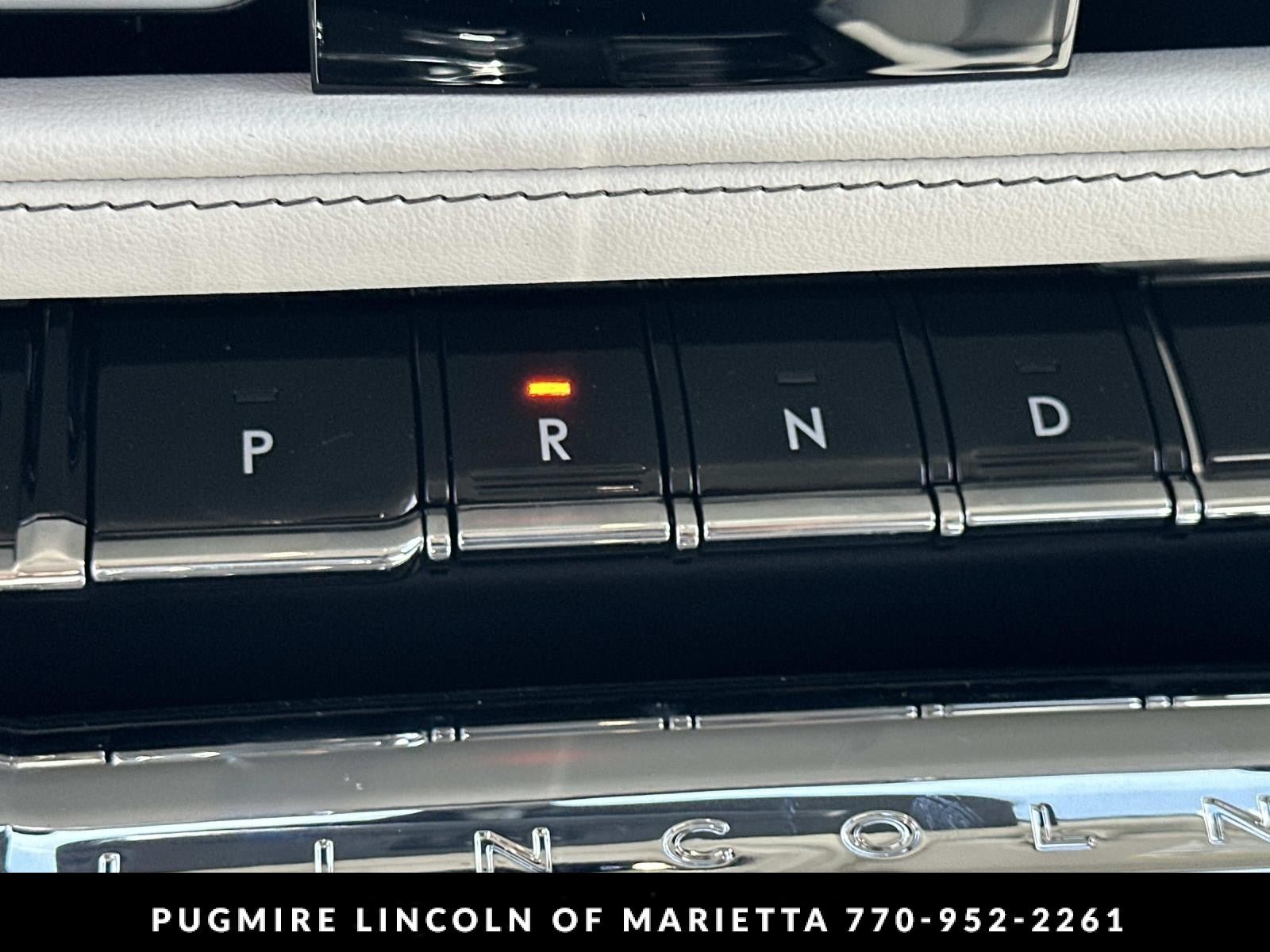 New 2026 Lincoln Aviator 2WD w/ Jet Appearance Package image 31
