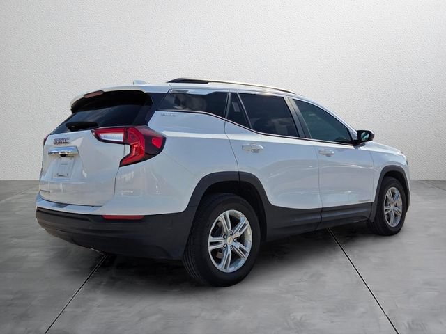 Used 2022 GMC Terrain SLE w/ Driver Convenience Package FWD image 4