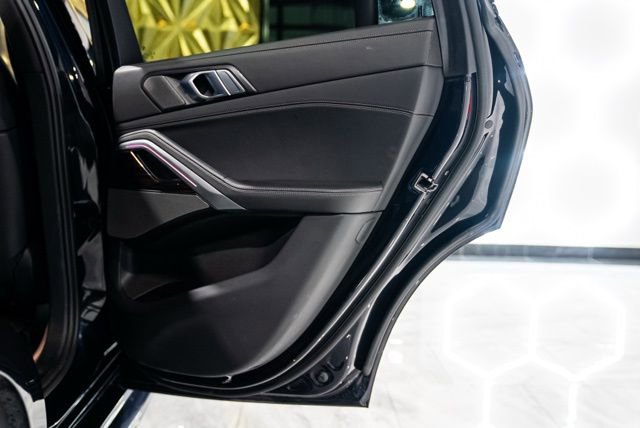 Used 2025 BMW X6 xDrive40i image 27