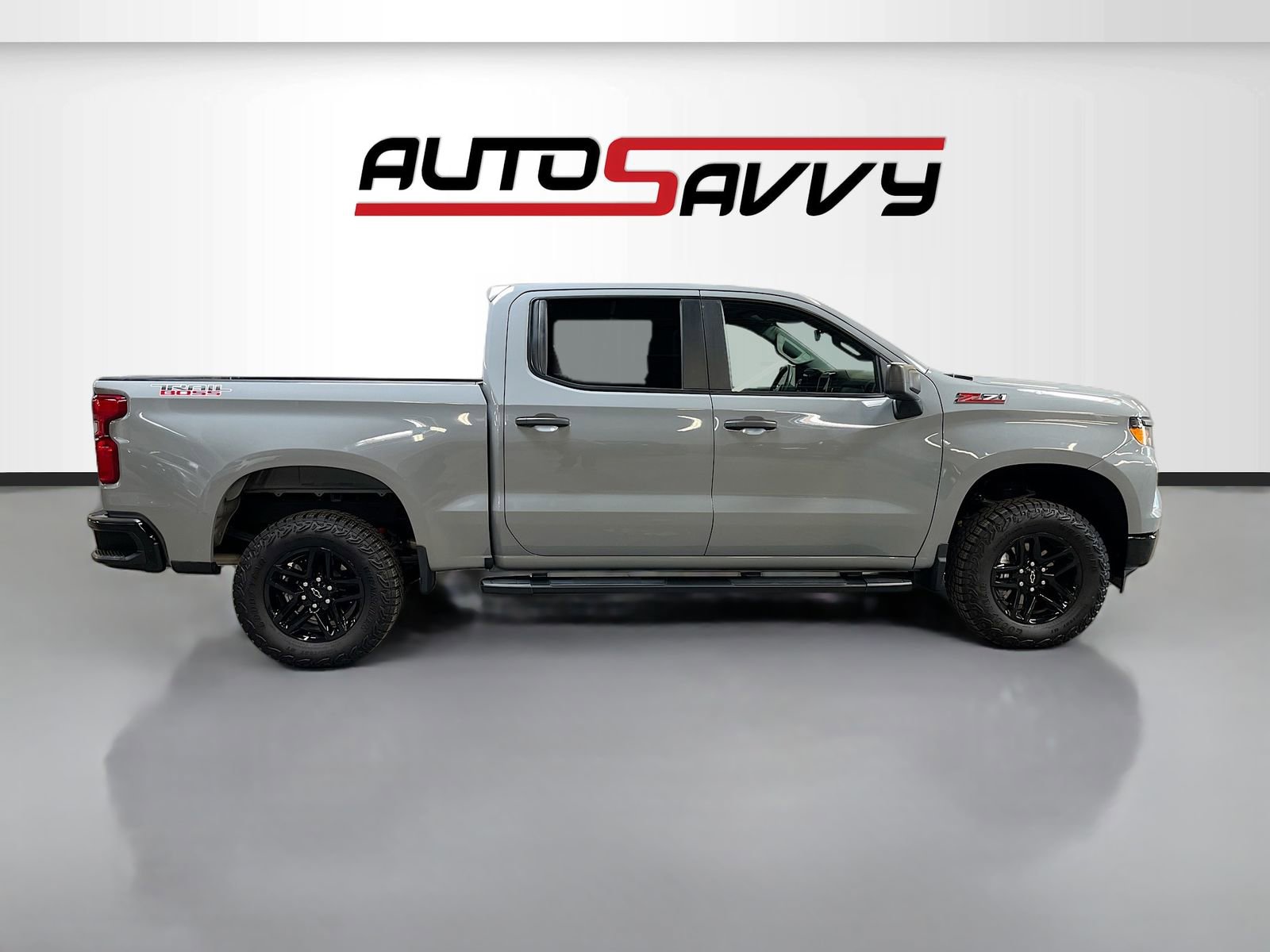 Used 2025 Chevrolet Silverado 1500 Custom Trail Boss AWD/4WD image 8