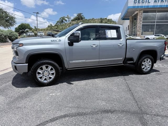 Certified 2024 Chevrolet Silverado 2500 High Country w/ Technology Package AWD/4WD image 10