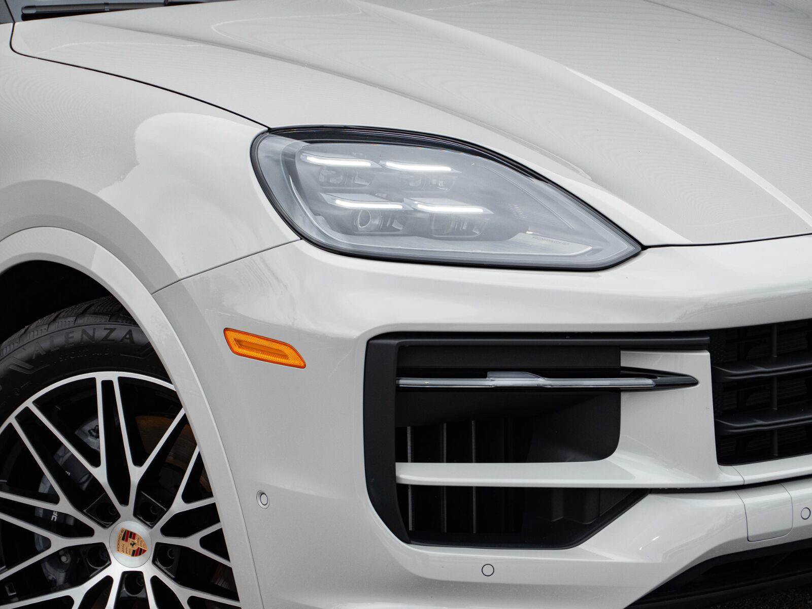 Certified 2026 Porsche Cayenne AWD/4WD image 37