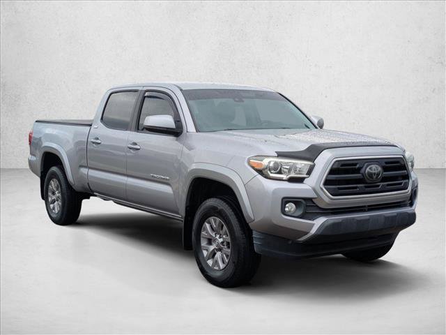 Used 2018 Toyota Tacoma SR5 AWD/4WD image 3