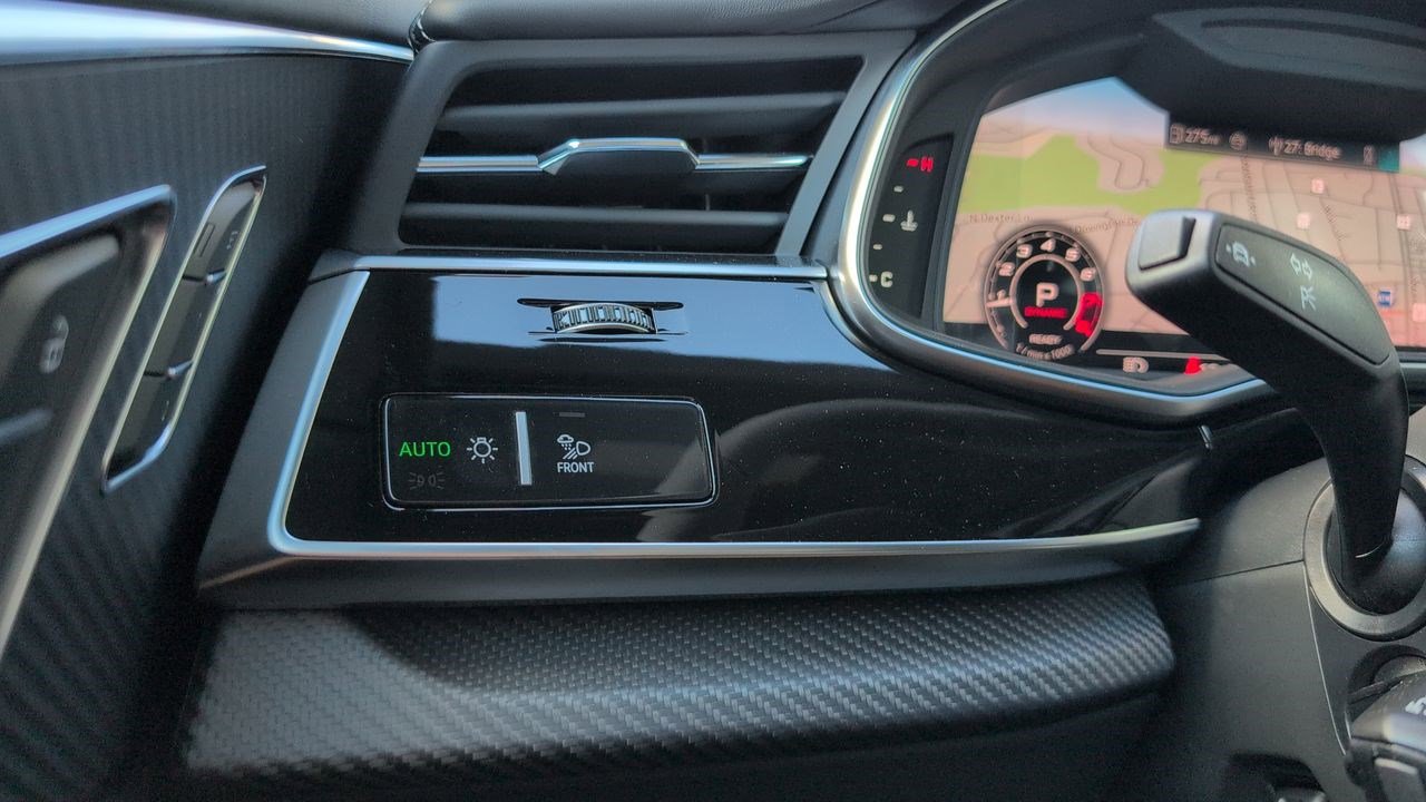 New 2025 Audi RS Q8 performance image 14