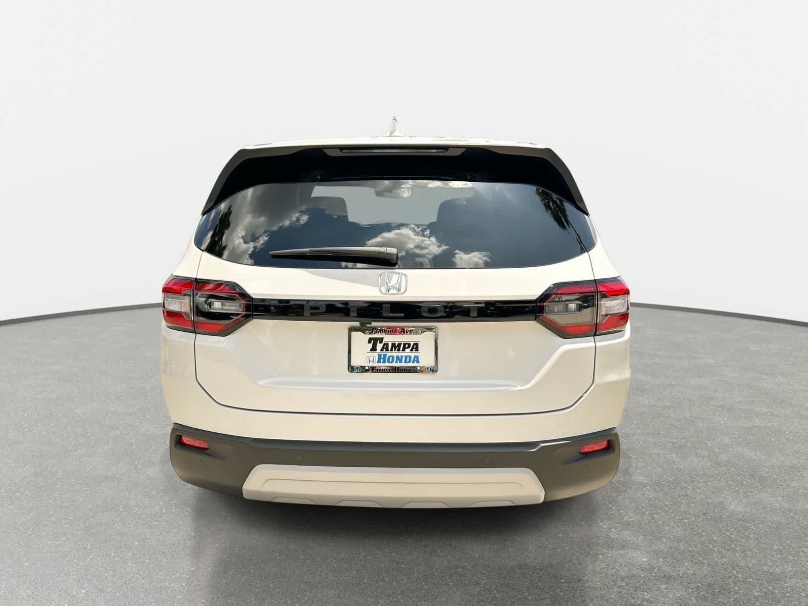 Used 2025 Honda Pilot EX-L image 7