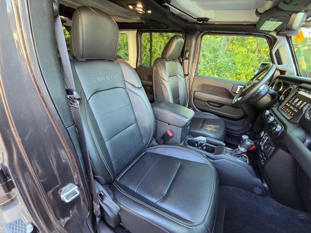 Used 2022 Jeep Wrangler Unlimited Sahara w/ Cold Weather Group AWD/4WD image 24