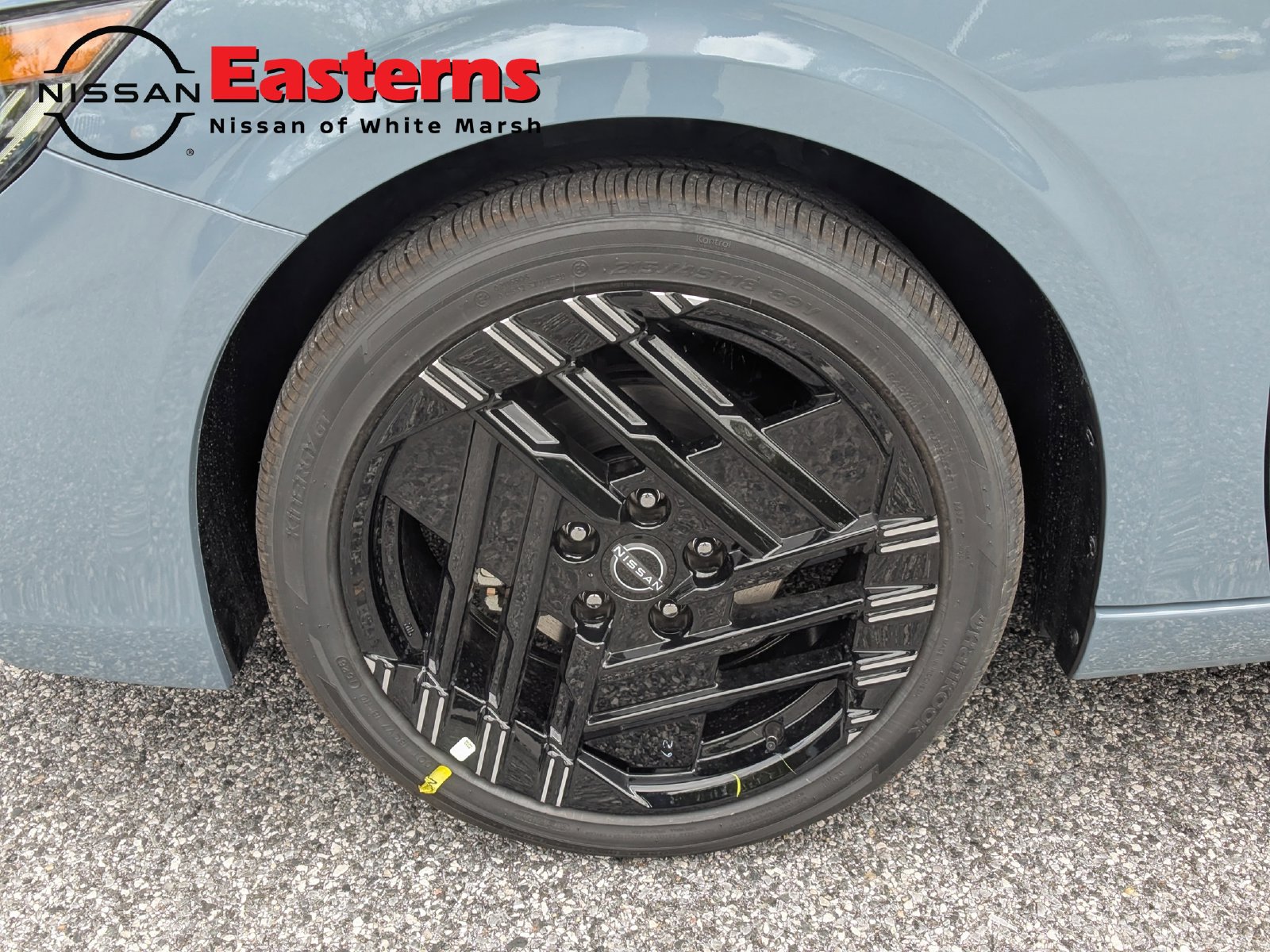 New 2027 Nissan Sentra SR w/ Floor Mat Package FWD image 9