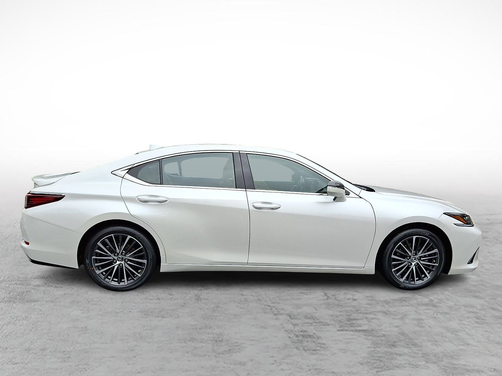 Certified 2022 Lexus ES 350 w/ Premium Package image 7