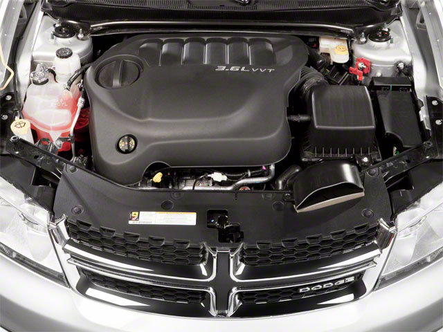Used 2013 Dodge Avenger SXT w/ Blacktop Pkg FWD image 16