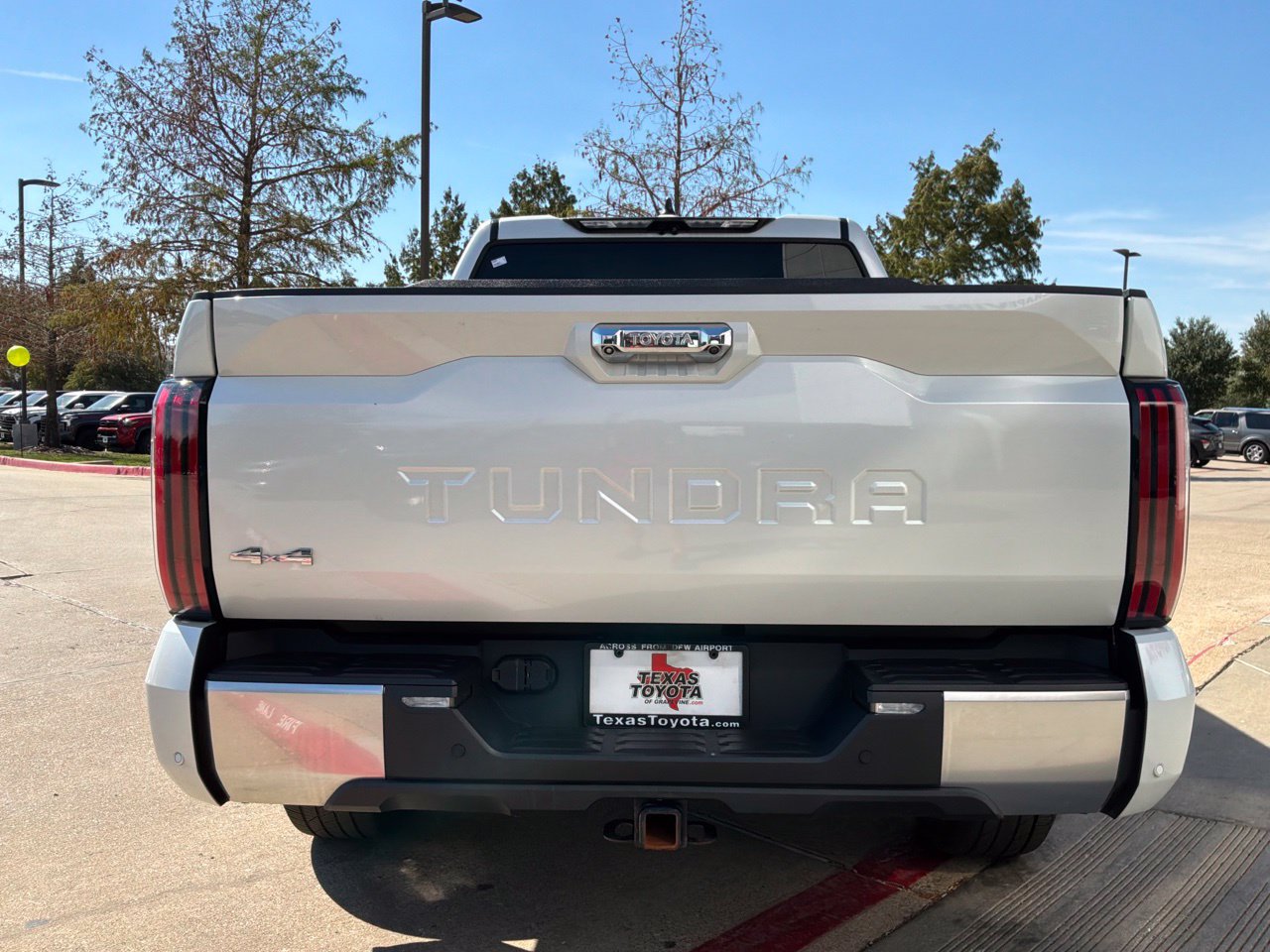 Used 2024 Toyota Tundra Limited AWD/4WD image 7