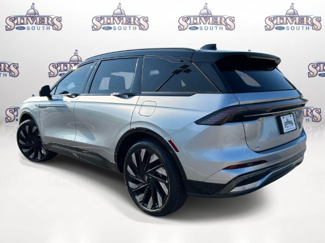 Used 2025 Lincoln Nautilus Reserve w/ Jet Appearance Package AWD/4WD image 5