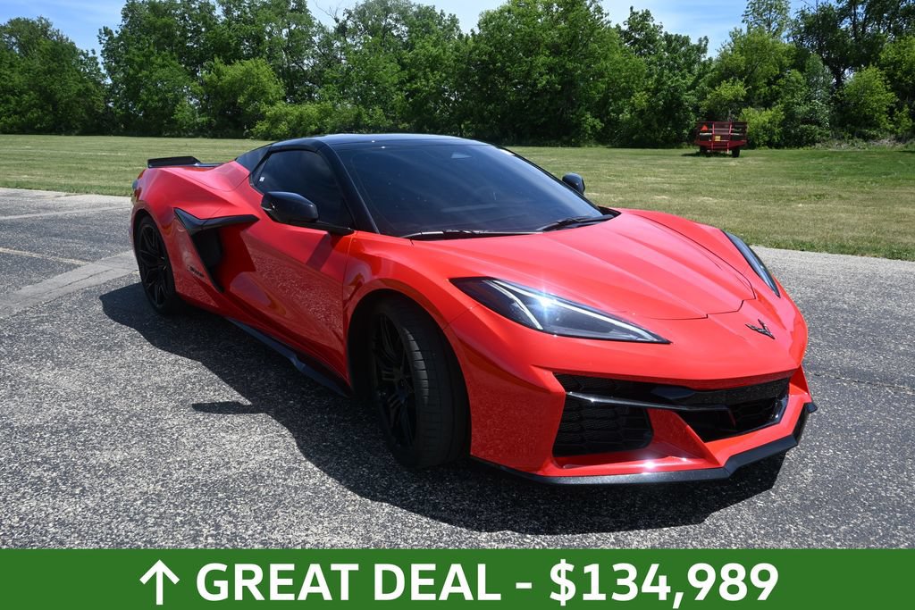 Used 2026 Chevrolet Corvette Z06 w/ Stealth Interior Trim Package RWD image 11