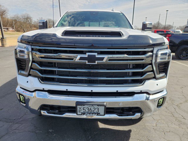 Used 2024 Chevrolet Silverado 3500 LTZ w/ LTZ Premium Package image 8
