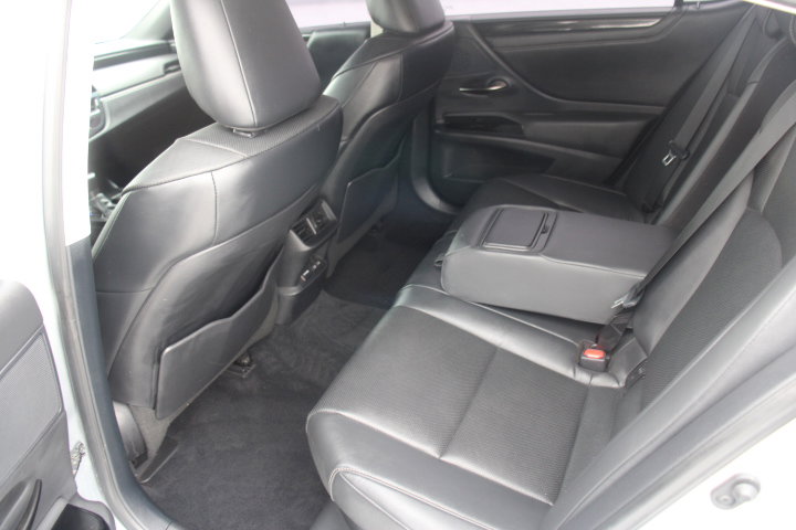 Used 2022 Lexus ES 300h w/ Accessory Package 2 FWD image 14