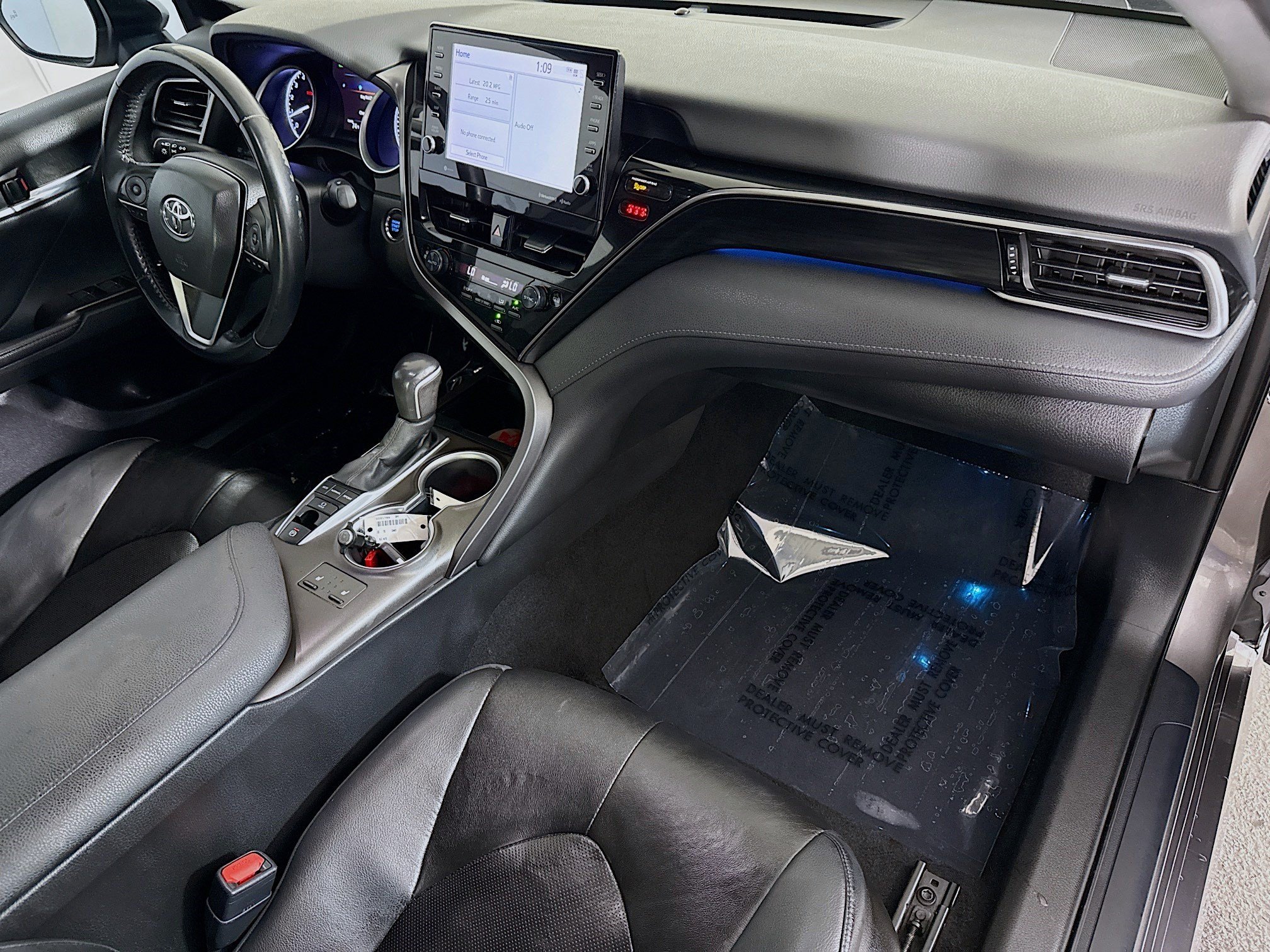 Used 2022 Toyota Camry XLE FWD image 30