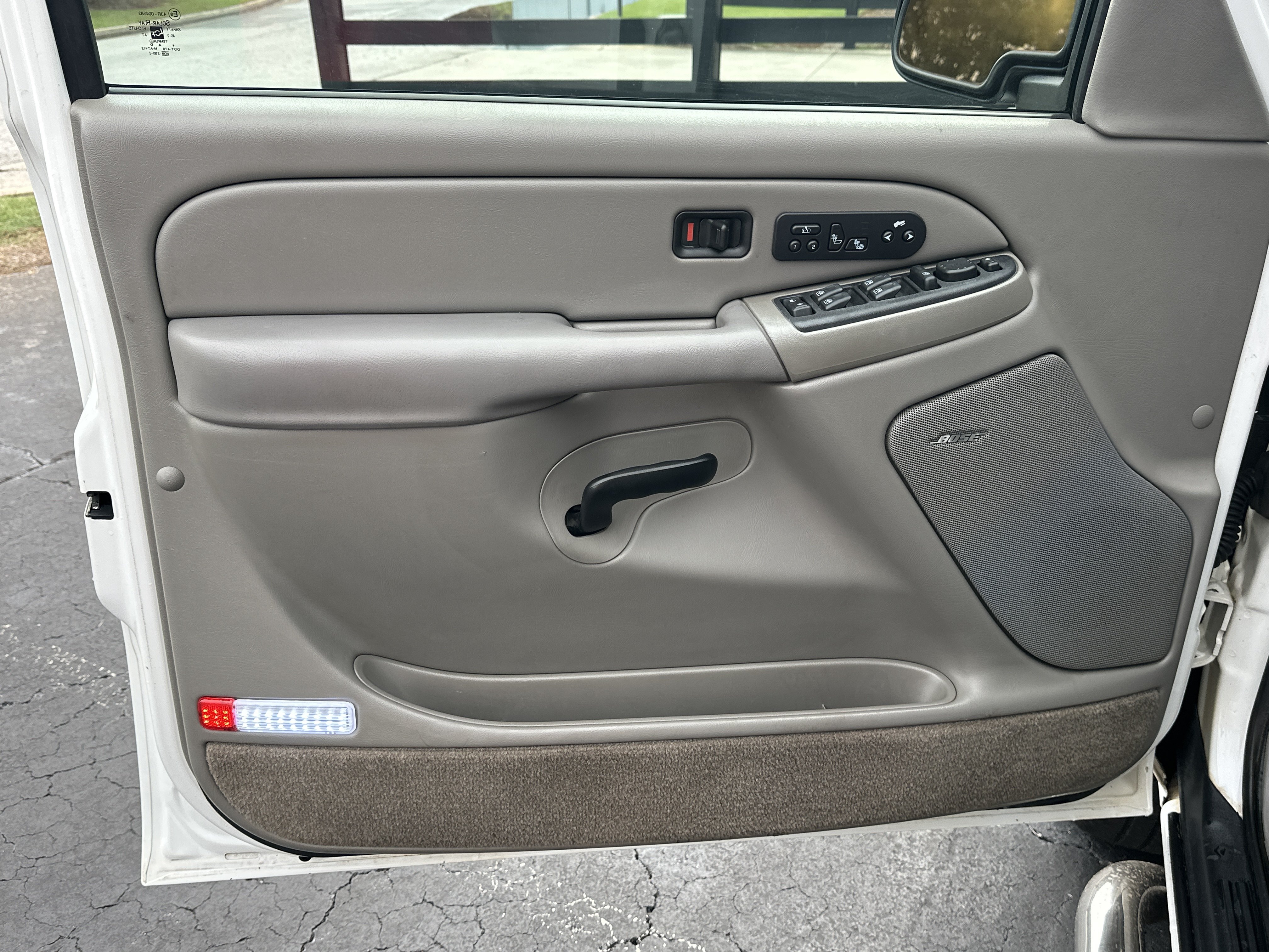 Used 2005 Chevrolet Avalanche Z66 w/ Sun And Sound Package RWD image 11