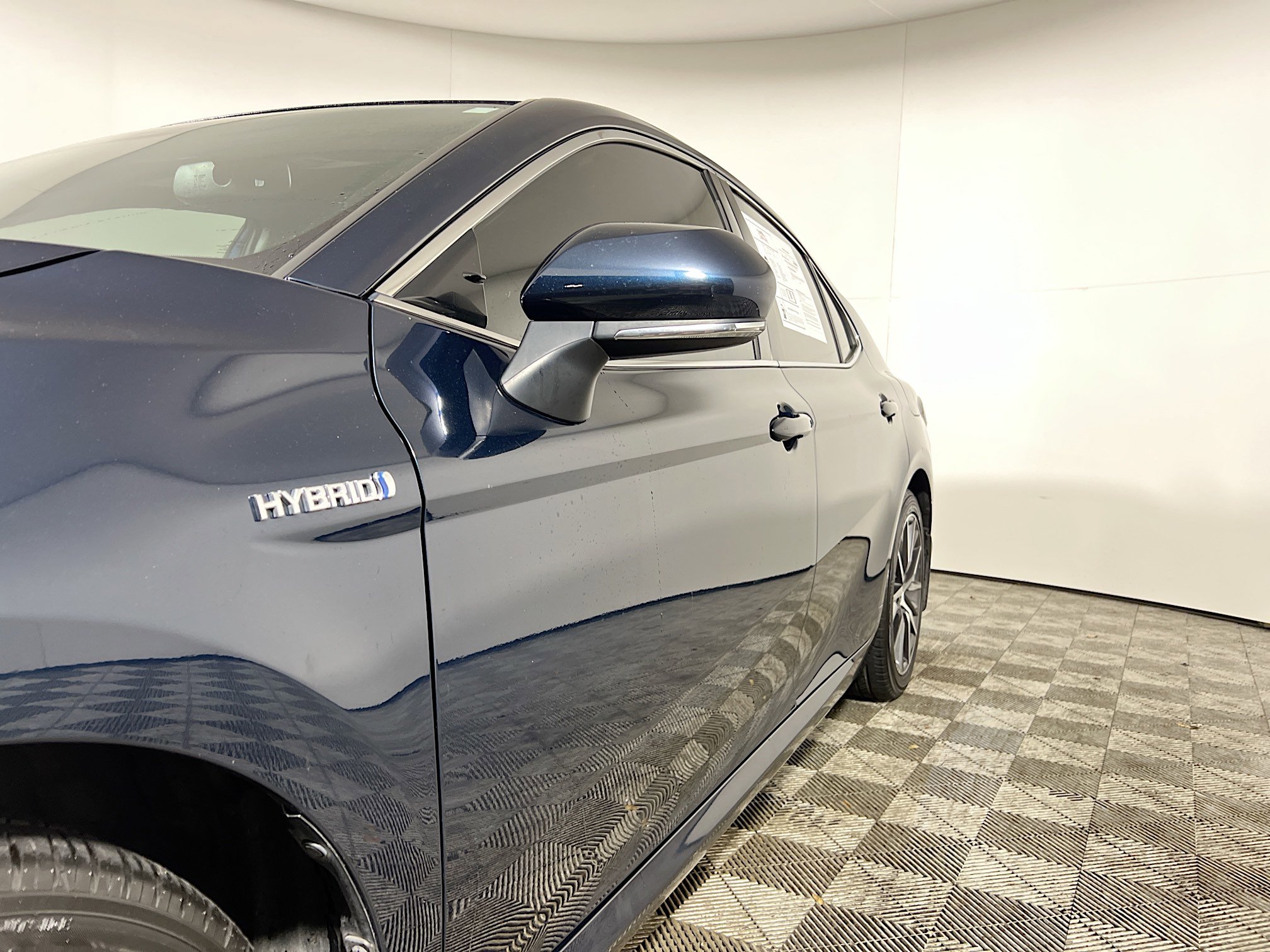 Used 2021 Toyota Camry XLE w/ Cold Weather Package image 13