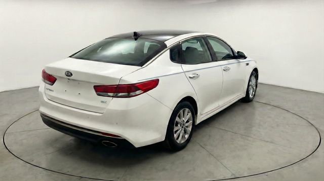 Used 2016 Kia Optima EX w/ Premium Package image 13