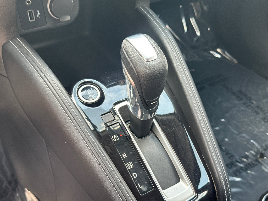 Used 2020 Nissan Kicks SR w/ SR Premium Package FWD image 27