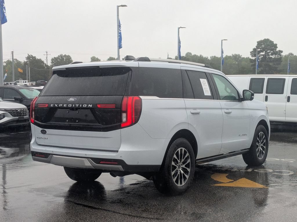 Used 2025 Ford Expedition Platinum AWD/4WD image 3