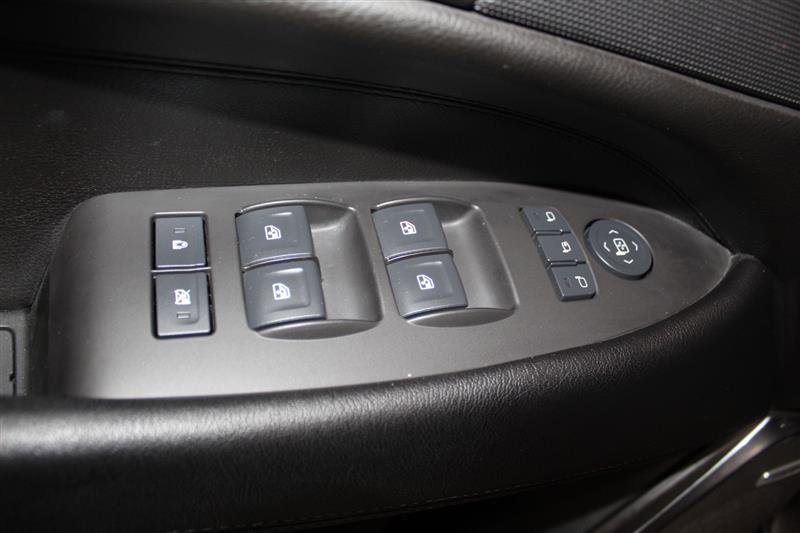 Used 2015 Cadillac Escalade Luxury image 26