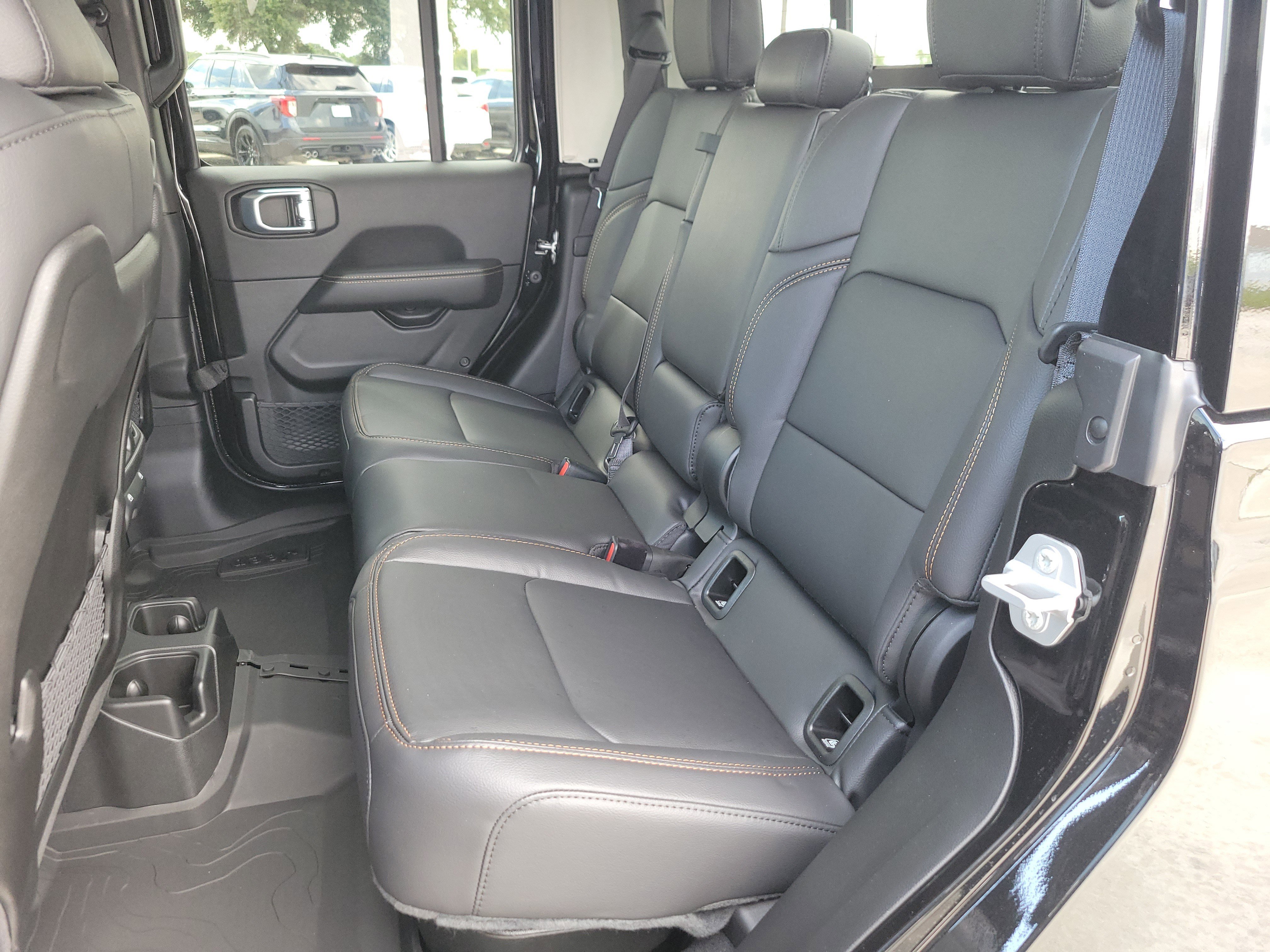 New 2025 Jeep Gladiator Sport AWD/4WD image 16