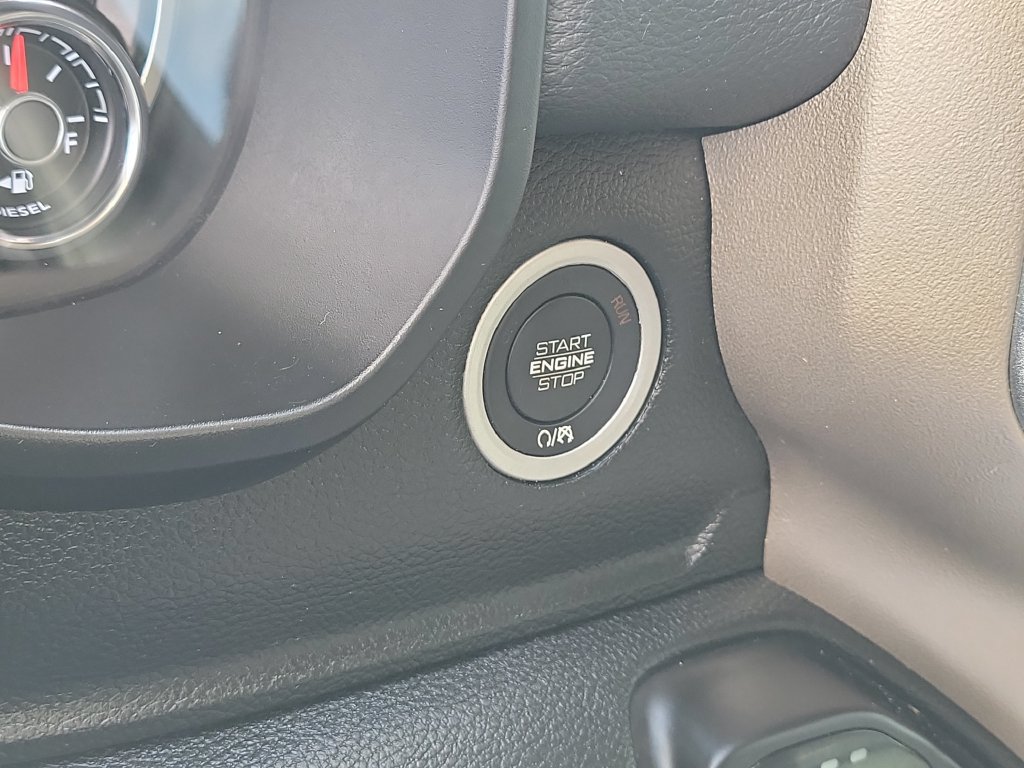 Used 2022 RAM 1500 Laramie RWD image 12