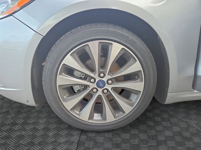 Used 2020 Ford Fusion SE image 32