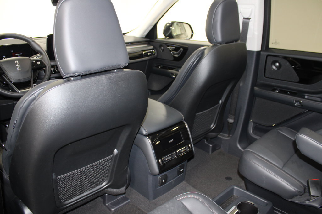 New 2026 Lincoln Aviator 2WD image 27