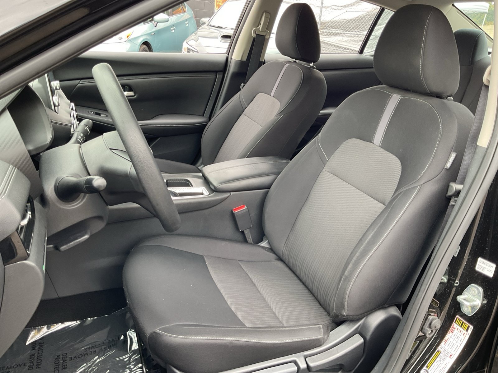Used 2025 Nissan Sentra SV FWD image 17