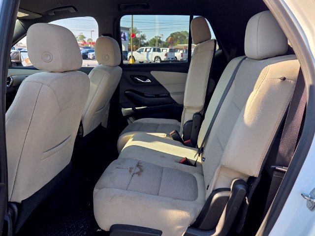 Used 2023 Chevrolet Traverse LS FWD image 6