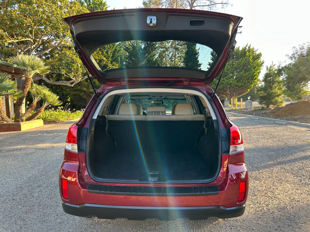 Used 2011 Subaru Outback 2.5i Premium image 27